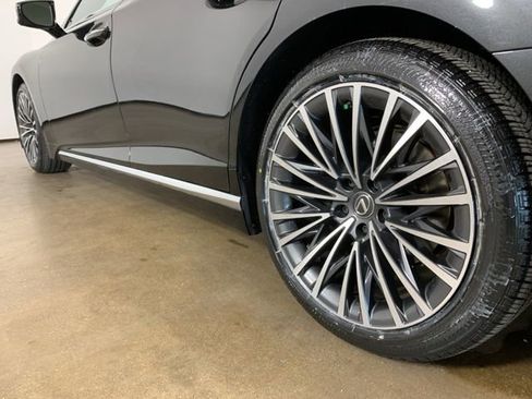 Used 2024 Lexus LS 500 AWD w/ Luxury Package image 10