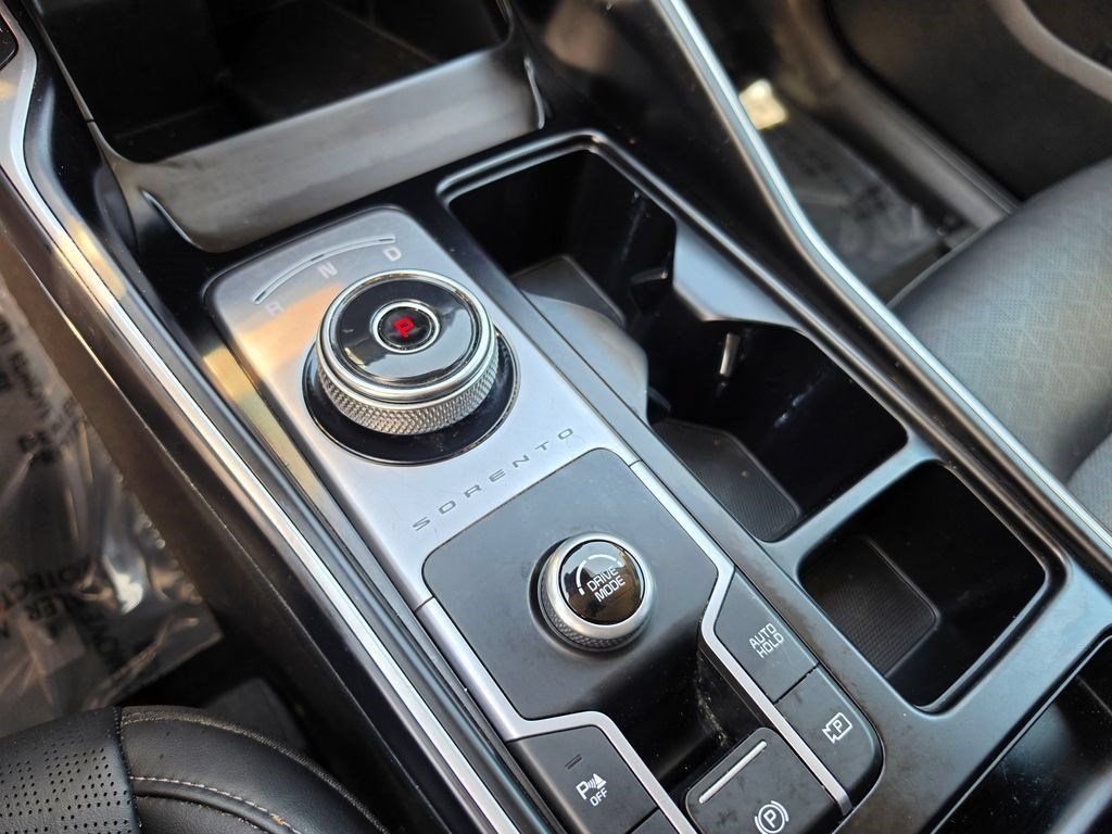 Used 2022 Kia Sorento S FWD image 22