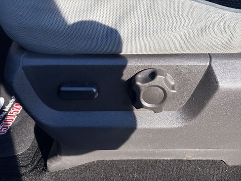 Used 2012 Ford F250 XLT w/ XLT Premium Pkg image 17