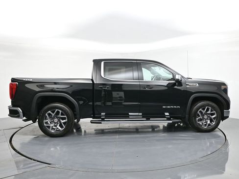 New 2026 GMC Sierra 1500 SLE w/ Preferred Package image 6