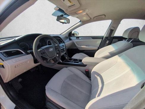 Used 2016 Hyundai Sonata SE FWD image 9