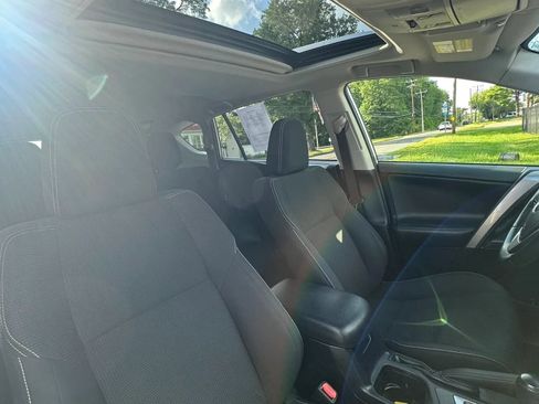Used 2016 Toyota RAV4 XLE AWD/4WD image 30