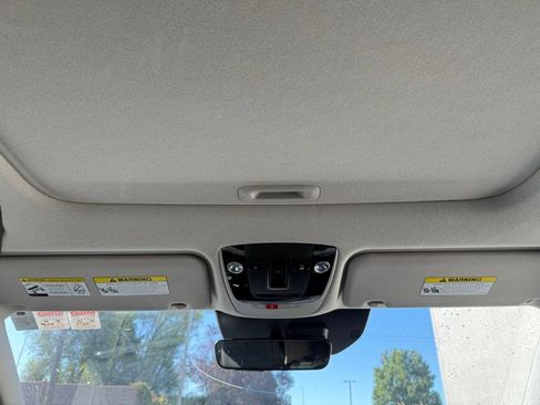 Used 2023 Kia Niro SX image 14