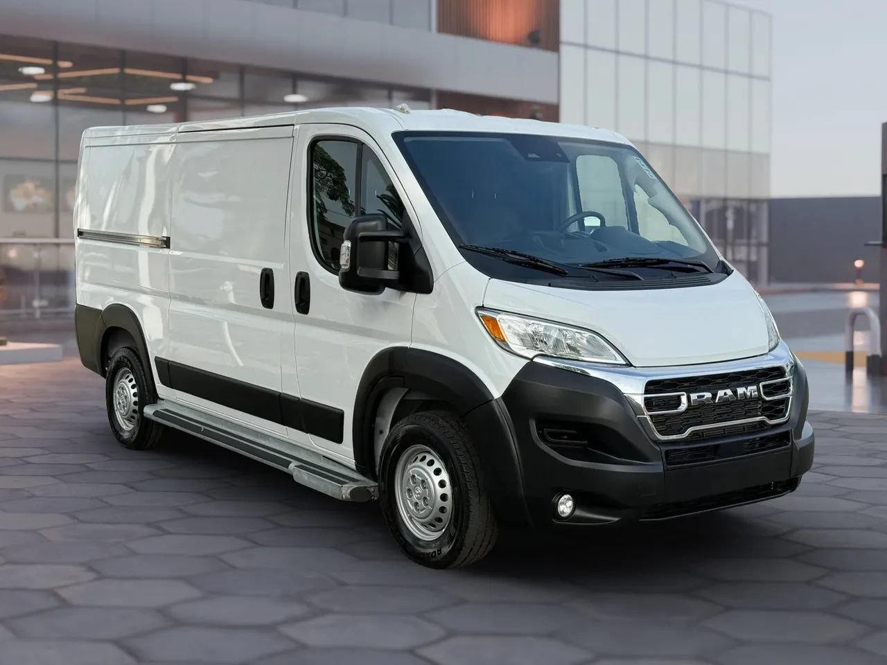Used 2025 RAM ProMaster 2500 w/ U-Haul Equipment Group FWD image 8