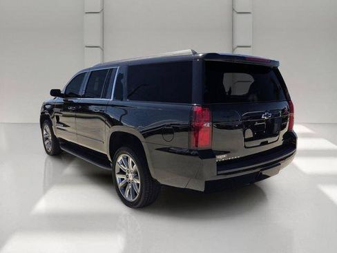 Certified 2018 Chevrolet Suburban LT w/ Luxury Package AWD/4WD image 3