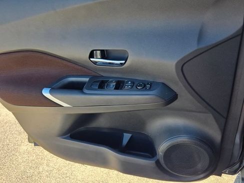 Used 2024 Nissan Kicks SR w/ Interior Electronics Package FWD image 27