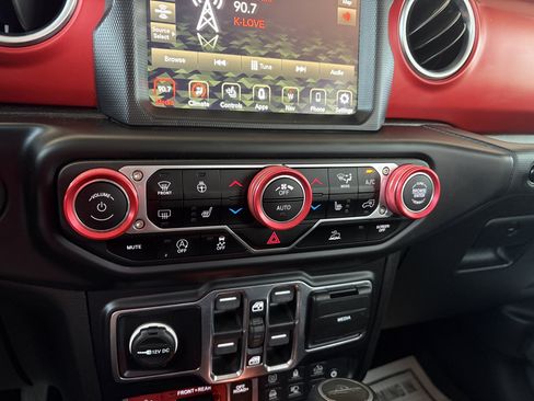 Used 2020 Jeep Gladiator Rubicon AWD/4WD image 35