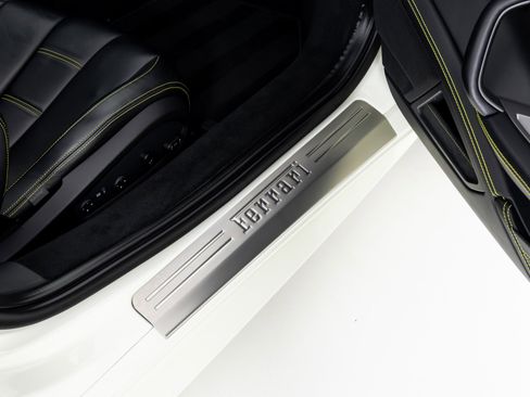 Used 2015 Ferrari 458 Spider image 38