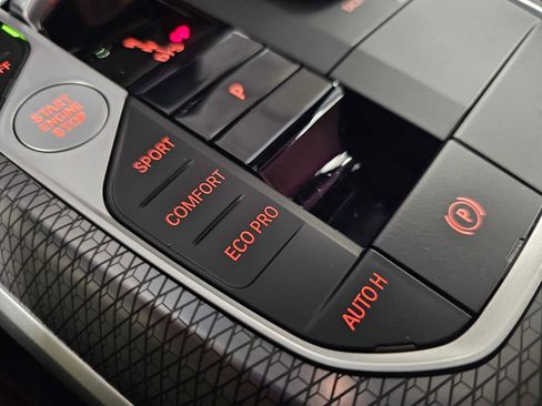 Used 2025 BMW 330i xDrive Sedan w/ M Sport Package image 23