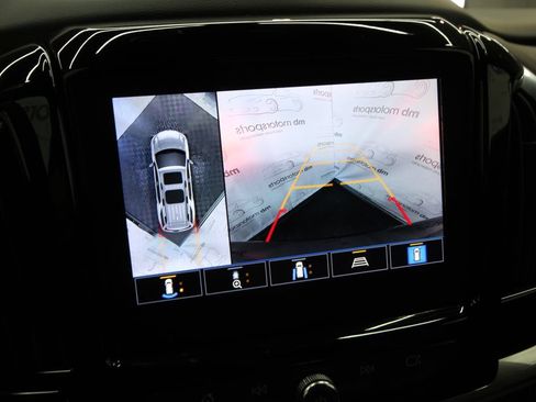 Used 2023 Chevrolet Traverse LT FWD image 22