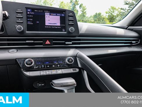 Used 2023 Hyundai Elantra SEL FWD image 31