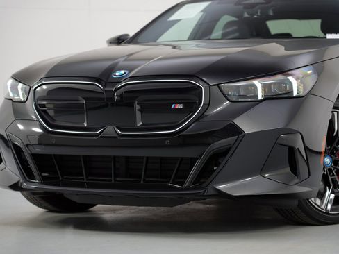 Used 2024 BMW i5 M60 w/ Premium Package image 55