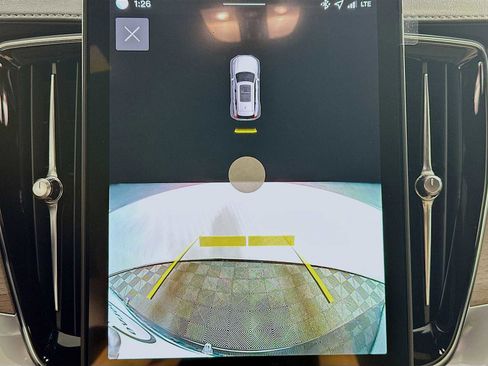 New 2026 Volvo XC90 B5 Core image 15