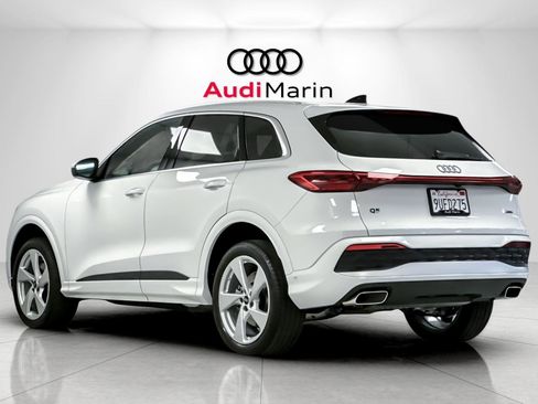 Certified 2025 Audi Q5 Premium Plus w/ Premium Plus image 3