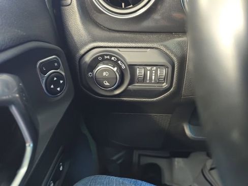 Used 2022 Jeep Gladiator Sport AWD/4WD image 20