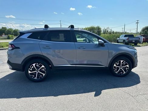 Used 2024 Kia Sportage EX AWD/4WD image 6