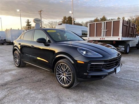 Used 2022 Porsche Cayenne Platinum Edition image 1