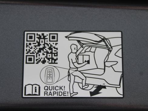 Used 2025 Toyota Sequoia Platinum image 39