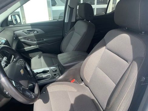 Used 2018 Chevrolet Traverse LT FWD image 5