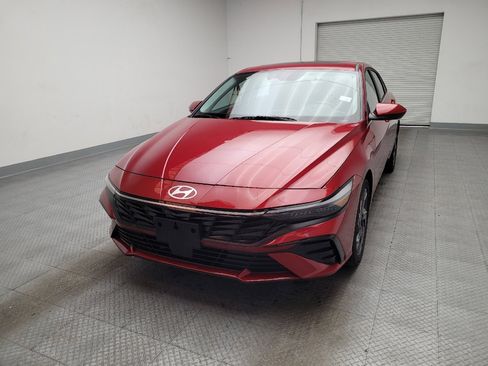 Used 2025 Hyundai Elantra SEL FWD image 15