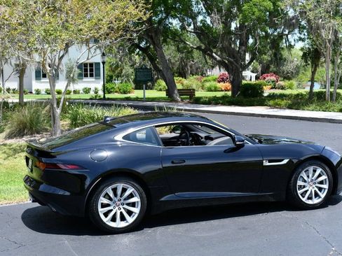 Used 2018 Jaguar F-TYPE Coupe RWD image 6