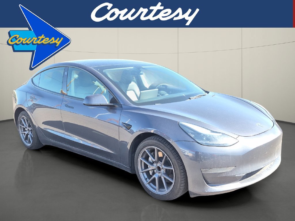 Used 2023 Tesla Model 3 Standard Range RWD image 1