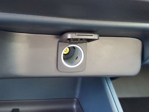 New 2025 Ford Maverick XL image 25