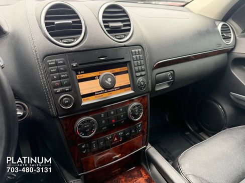Used 2010 Mercedes-Benz GL 550 4MATIC image 10