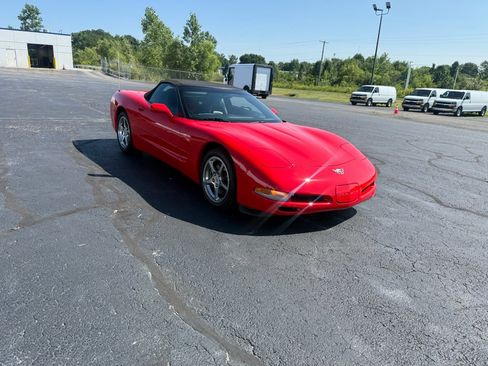Used 2003 Chevrolet Corvette Convertible w/ Preferred Equipment Group1 RWD image 8