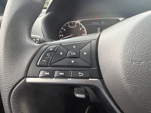 Used 2022 Nissan Altima 2.5 SV FWD image 35