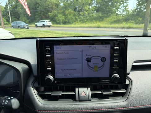 Used 2021 Toyota RAV4 SE w/ Weather & Moonroof Package AWD/4WD image 19