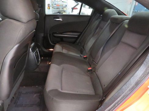 Used 2017 Dodge Charger SE image 10