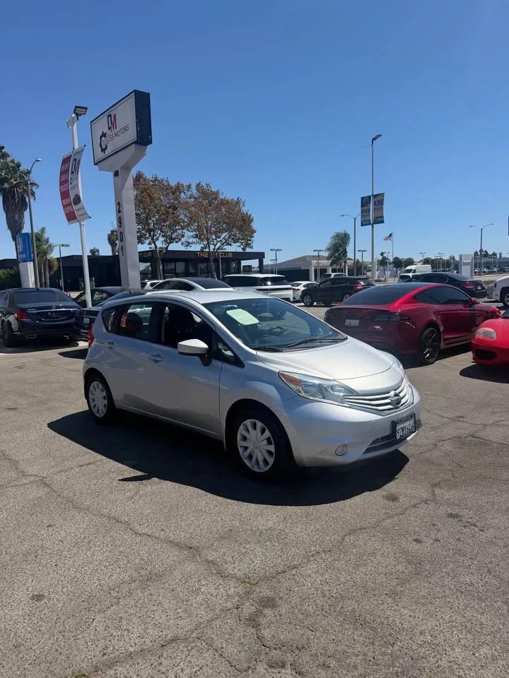 Used 2015 Nissan Versa Note SV FWD image 3