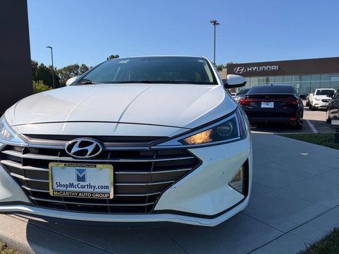 Used 2019 Hyundai Elantra SEL FWD image 13