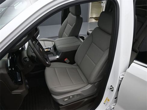 Used 2025 Chevrolet Silverado 1500 LTZ image 11