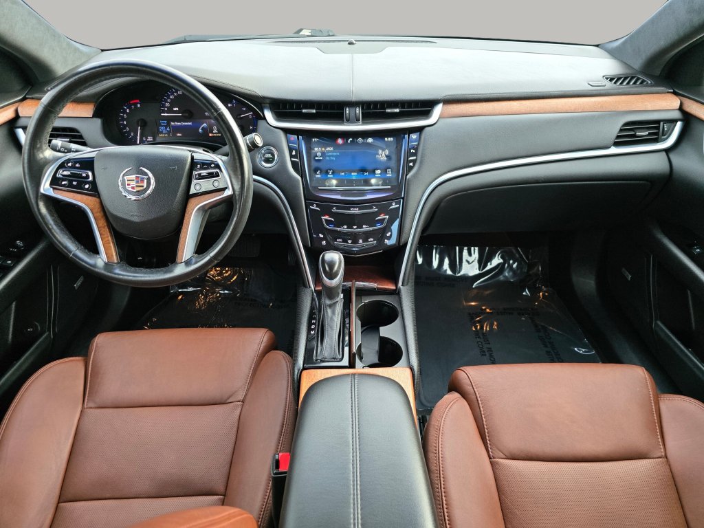 Used 2015 Cadillac XTS Luxury FWD image 2