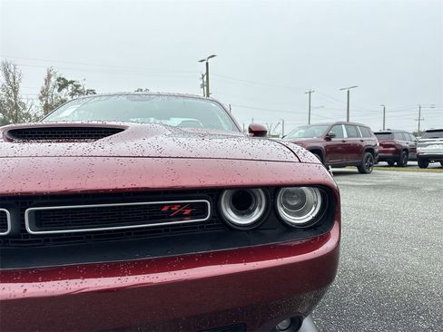 Used 2023 Dodge Challenger R/T w/ Plus Package image 8