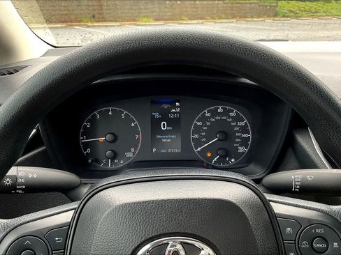 Used 2024 Toyota Corolla LE FWD image 25