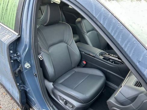 Used 2025 Toyota Crown Signia image 15