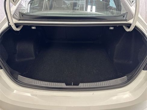 Used 2024 Chevrolet Malibu LT image 24