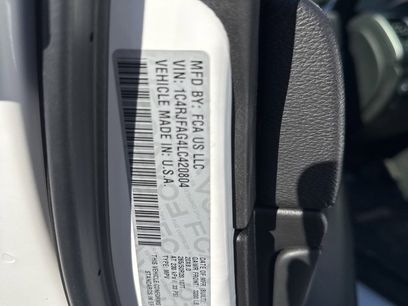 Used 2020 Jeep Grand Cherokee Altitude