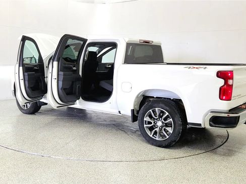 Used 2024 Chevrolet Silverado 1500 LT AWD/4WD image 11