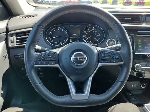 Used 2019 Nissan Rogue SL w/ Premium Package image 7