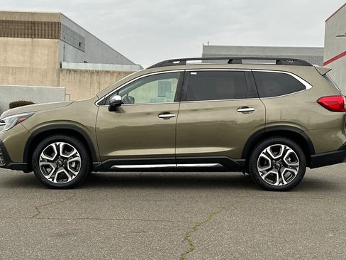 Used 2023 Subaru Ascent Touring image 9
