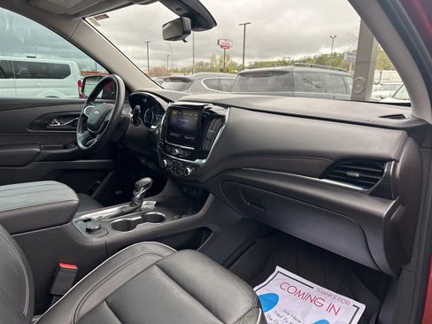 Used 2021 Chevrolet Traverse High Country FWD image 34