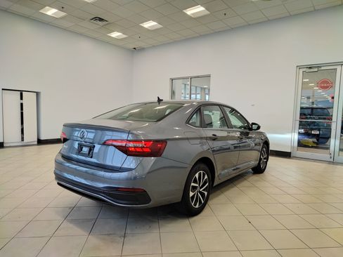Used 2023 Volkswagen Jetta S image 3