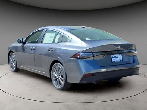New 2026 Nissan Sentra SL w/ Floor Mat Package FWD image 3