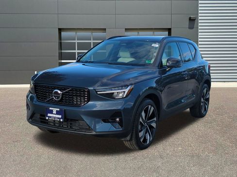 New 2026 Volvo XC40 B5 Plus w/ Protection Package Premier image 3