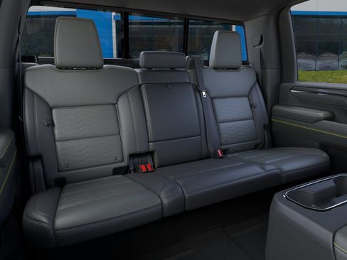New 2026 Chevrolet Silverado 2500 ZR2 w/ LPO, Dark Essentials Package AWD/4WD image 24