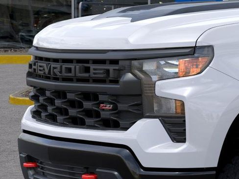 New 2026 Chevrolet Silverado 1500 Custom Trail Boss w/ LPO, Dark Essentials Package AWD/4WD image 37